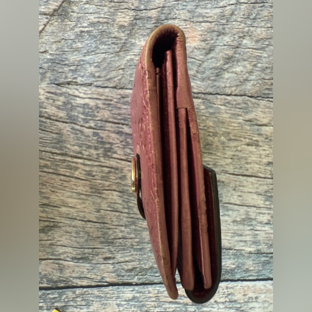 Gucci Rose Embossed Leather Wallet - Picture 3 of 10